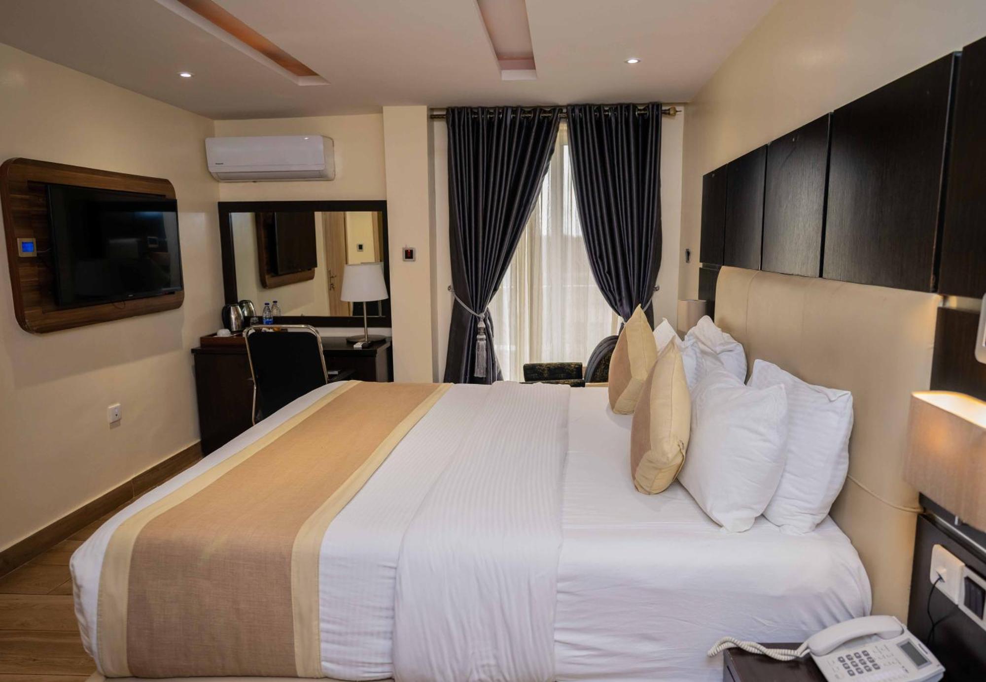 Watercress Hotels And Event Ikeja Exterior photo